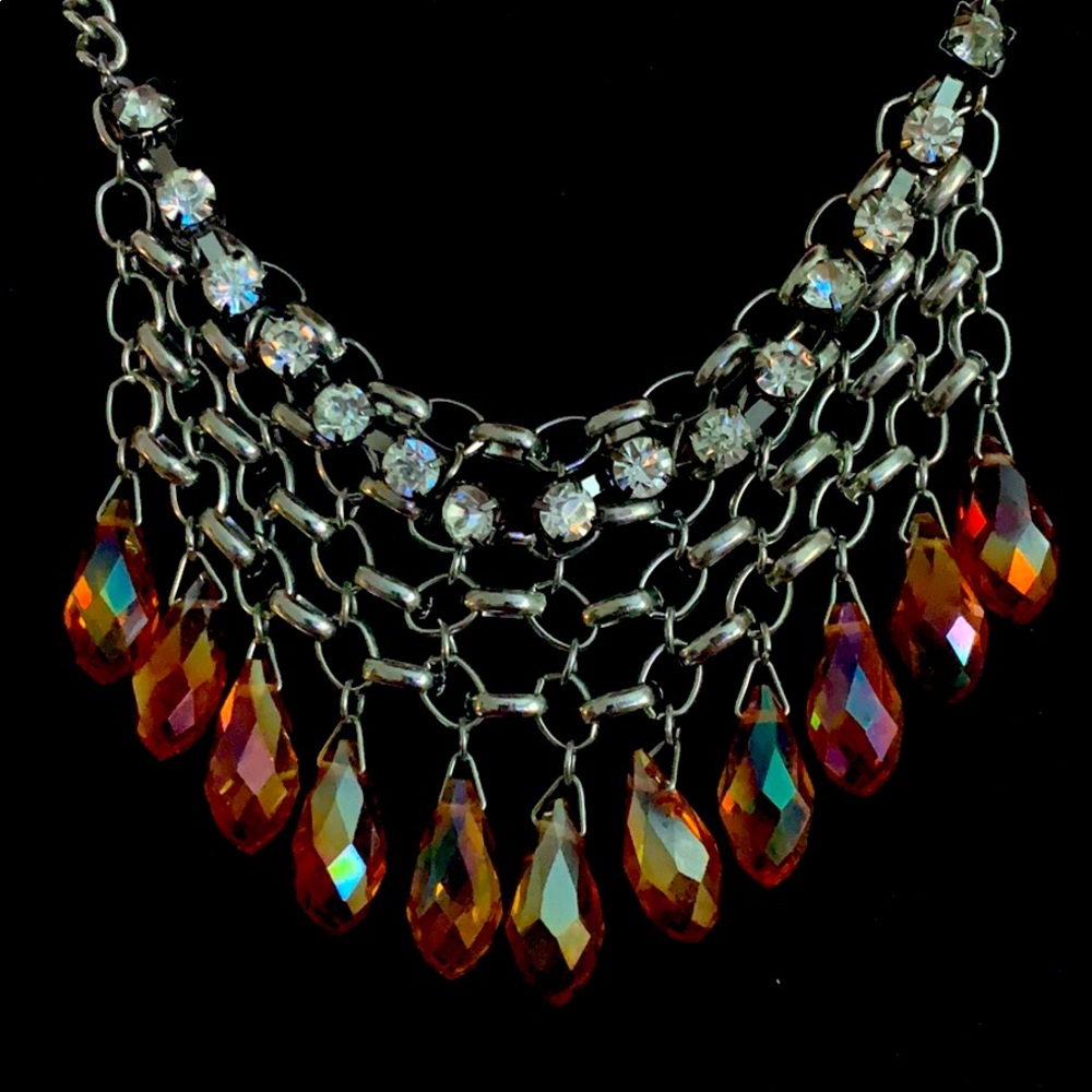 Breath Taking Amber and Silver Tone Necklace!